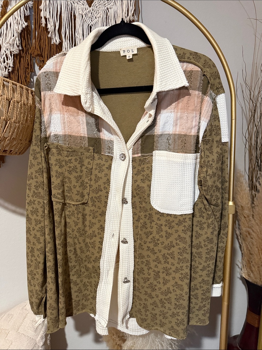 POL Olive Floral & Cream Mixed-Print Shirt Jacket with Blush Plaid